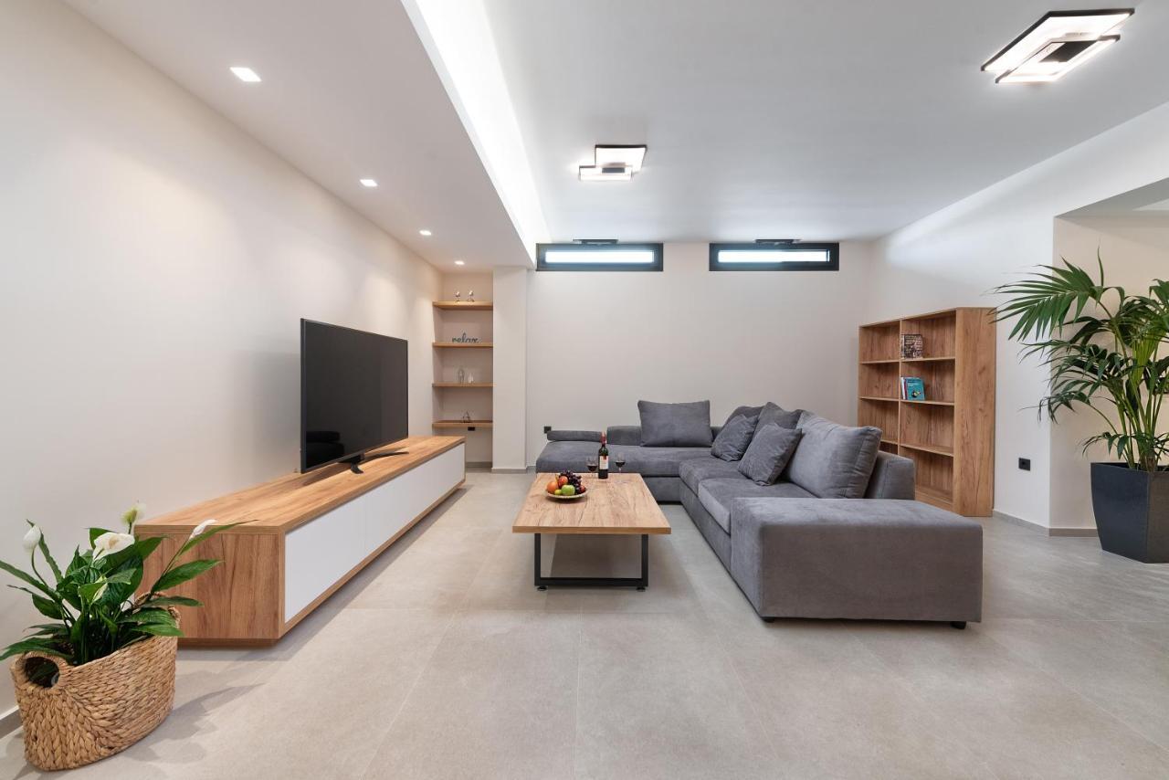 Aurum Villas 이알리소스 외부 사진