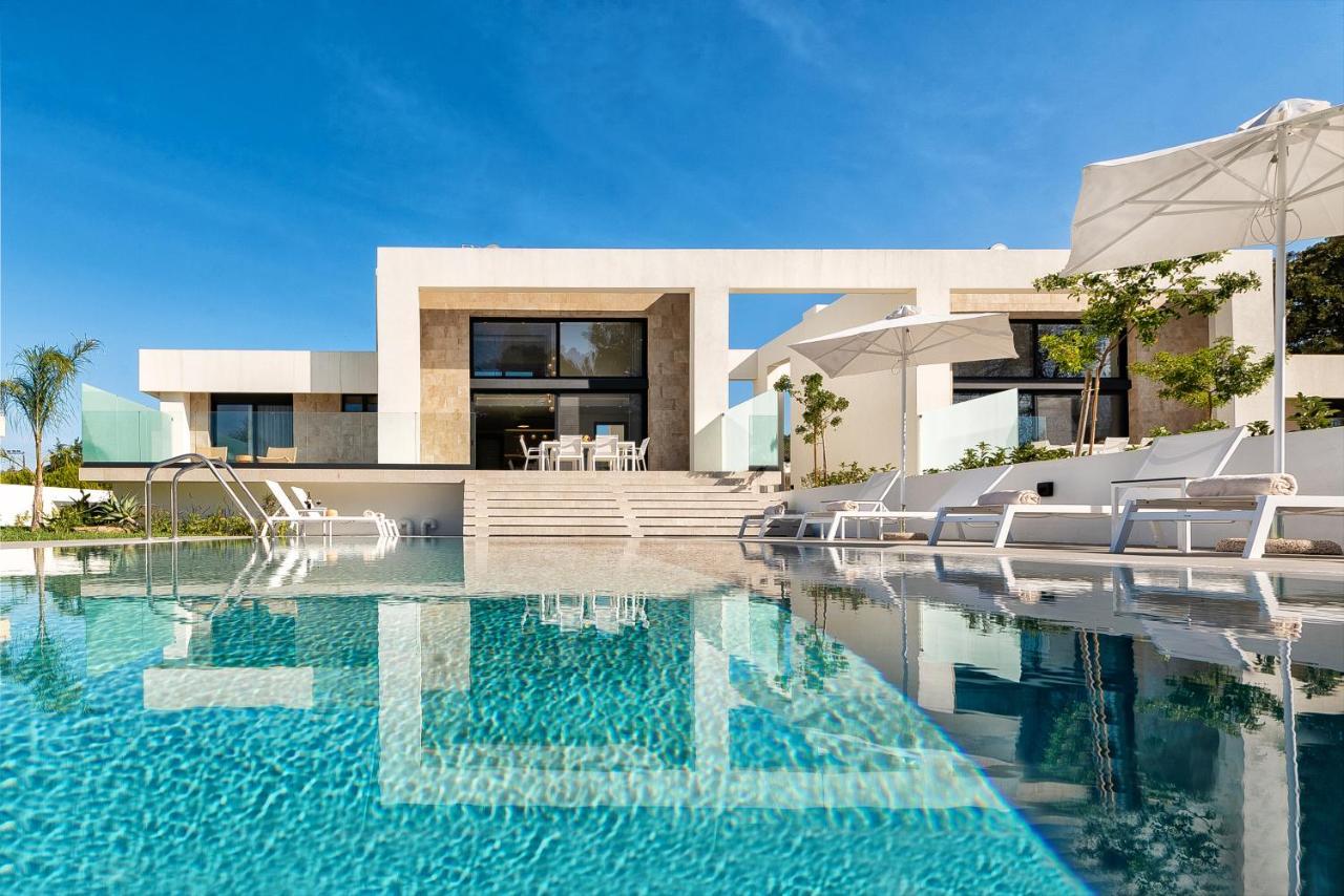 Aurum Villas 이알리소스 외부 사진