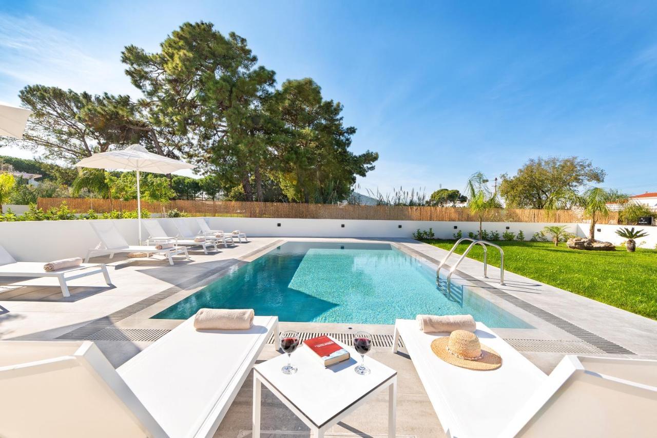 Aurum Villas 이알리소스 외부 사진