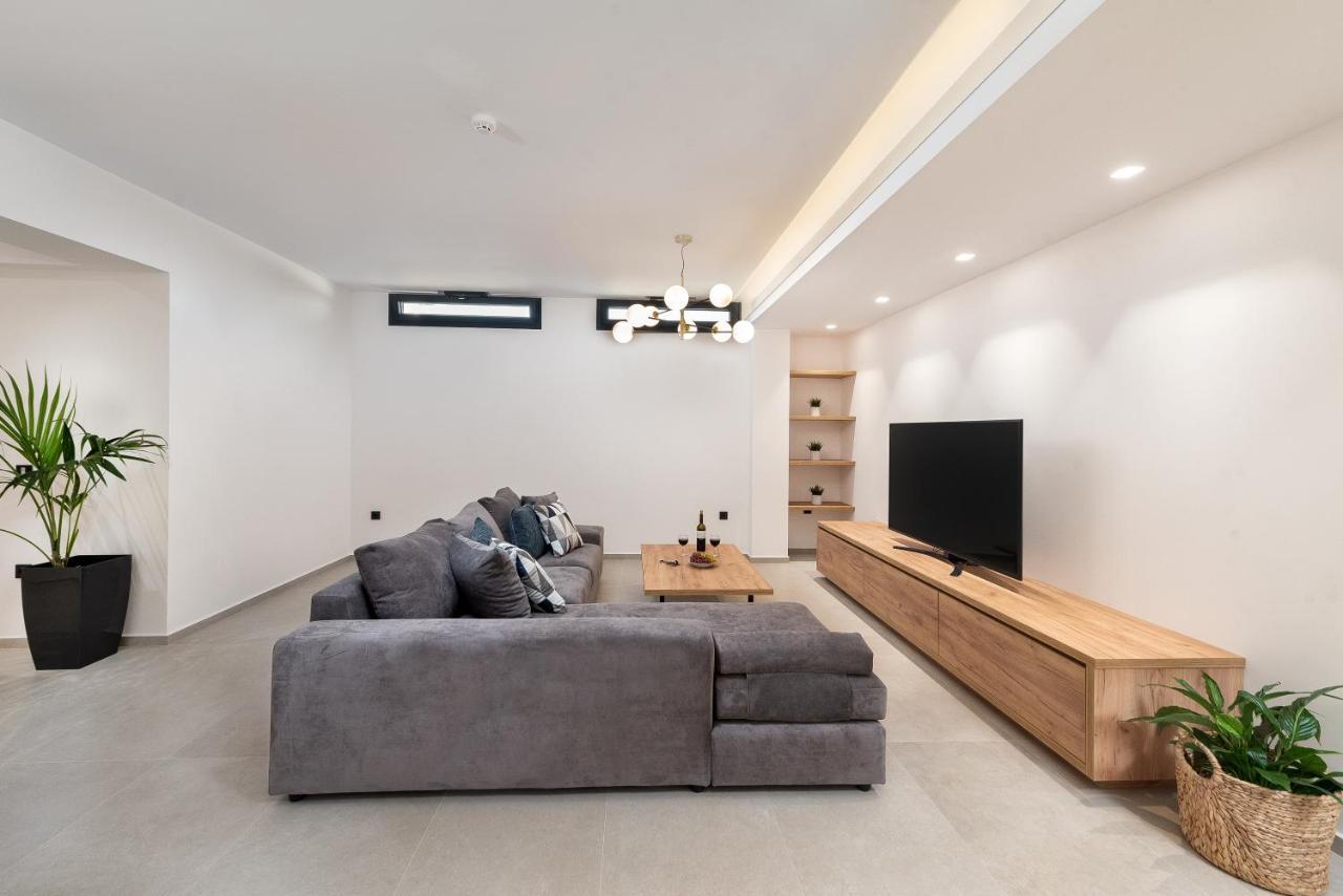 Aurum Villas 이알리소스 외부 사진