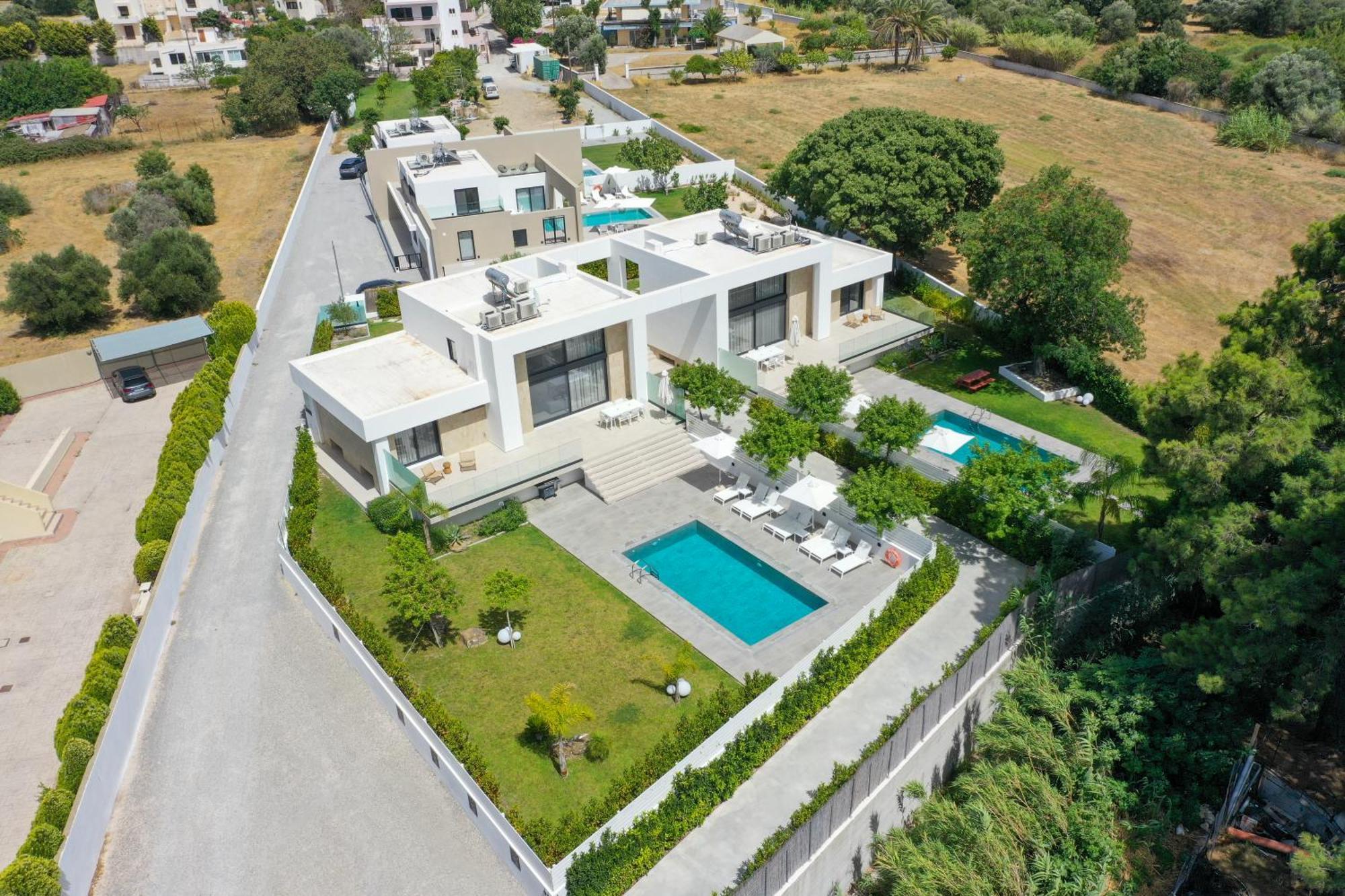 Aurum Villas 이알리소스 외부 사진